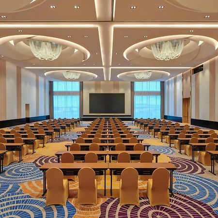 Courtyard By Marriott Setia Alam Hotel Buitenkant foto